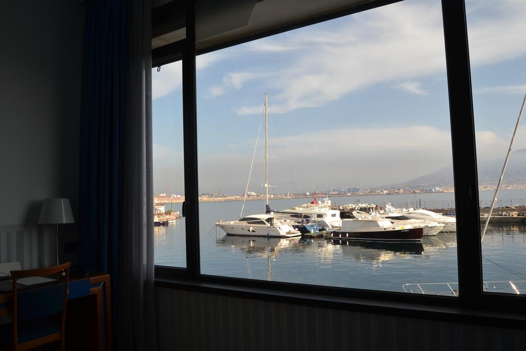 Transatlantico Hotell Neapel Rum bild